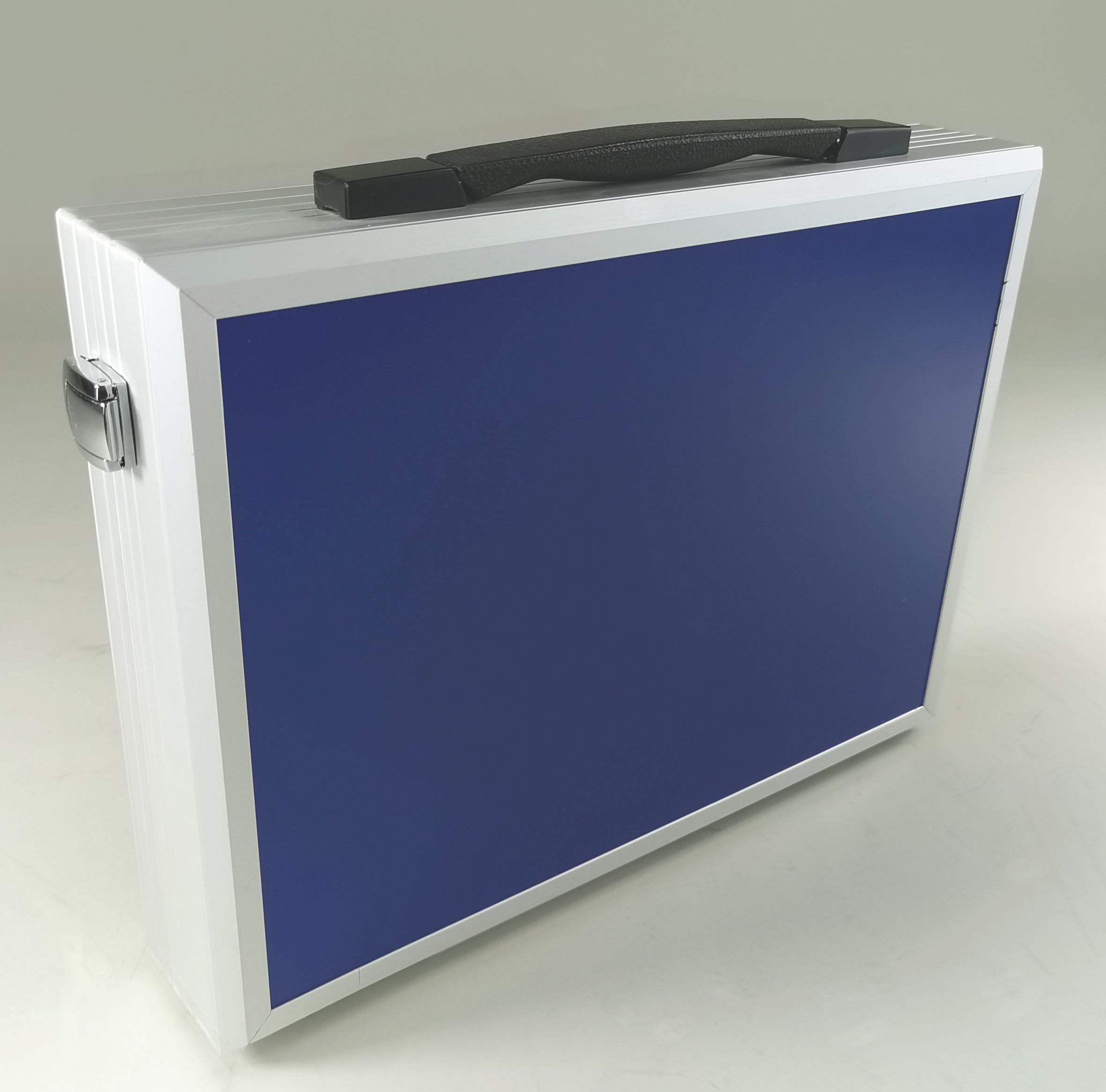 SOLID-LITE KASSETTE 3 Aluminium-Koffer blau