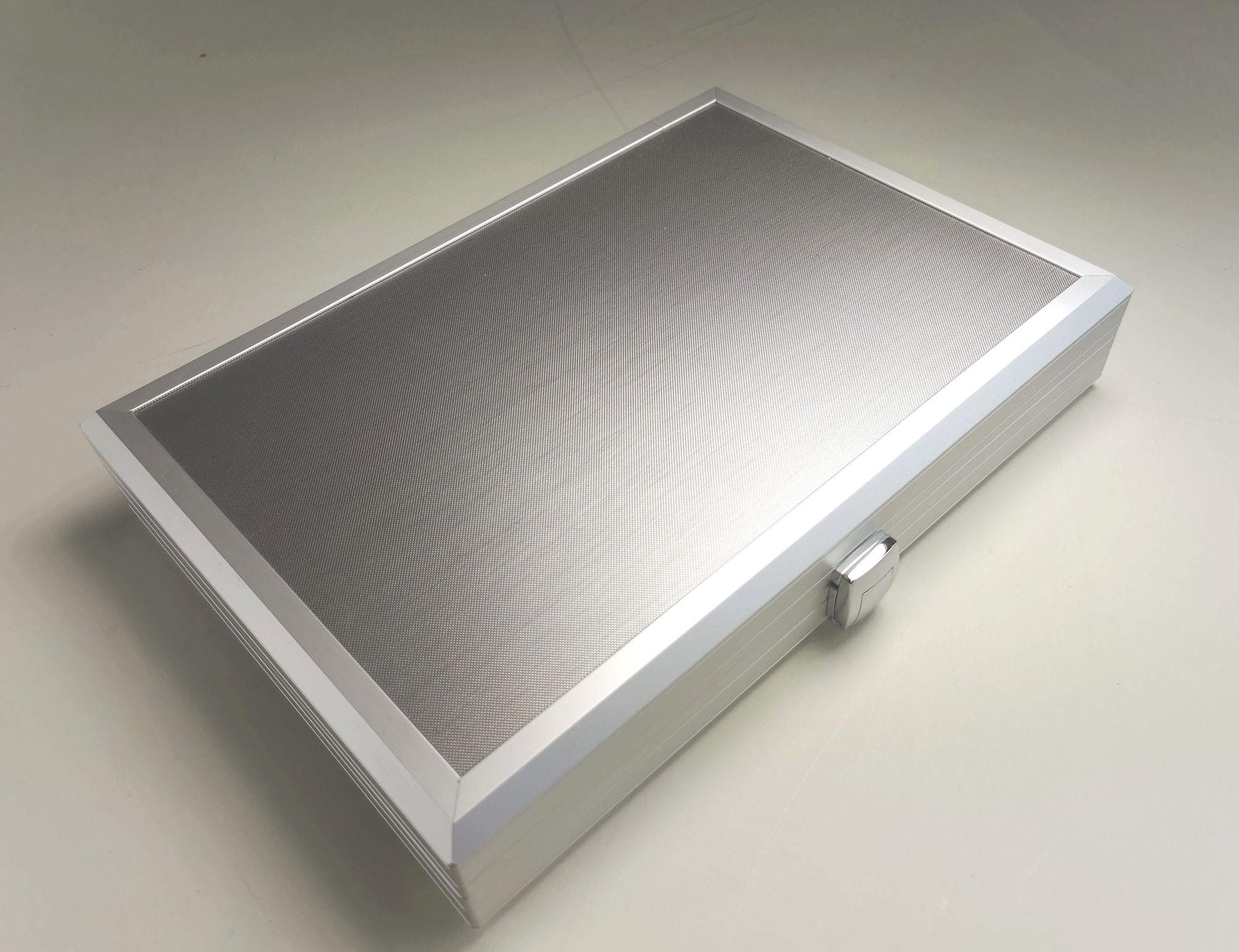 SOLID-LITE ETUI Aluminium-Case silber
